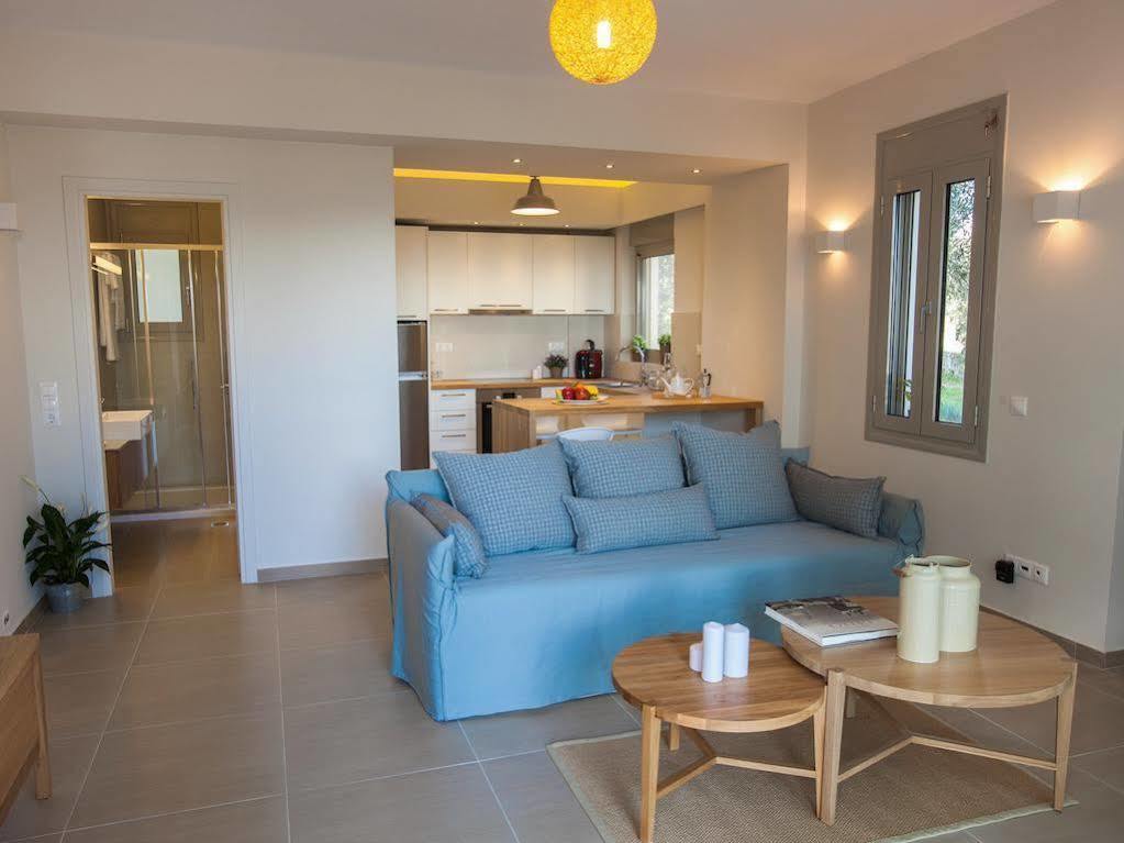 Abelia Luxurious Villas Finikounta Exterior photo